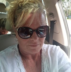 Meet your Posher, Leigh